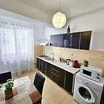 Apartment Marcony Seaview Mamaia