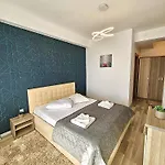 Marcony Seaview Mamaia