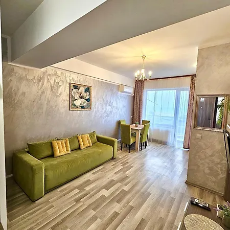 Marcony Seaview Mamaia