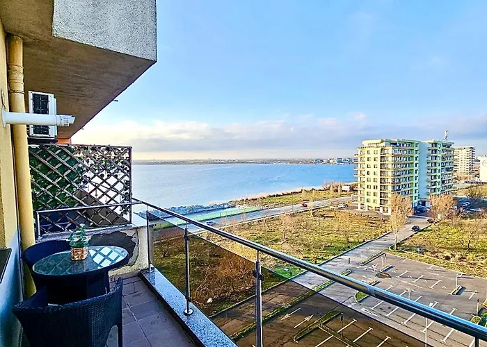 Apartment Marcony Seaview *